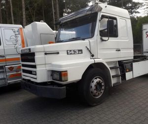 Scania T143