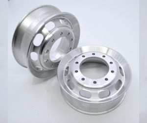 Felge für Euro-Truck, Langloch, verchromt