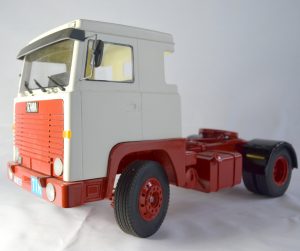 Scania 111 Fahrerhausbausatz 1:14,5